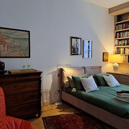 Casa Mari - Free Secure Parking, Breakfast, Private Bathroom, Wifi, Garden, Aircon, 3 Min Walk To Metro And Train Station Milán Exterior foto