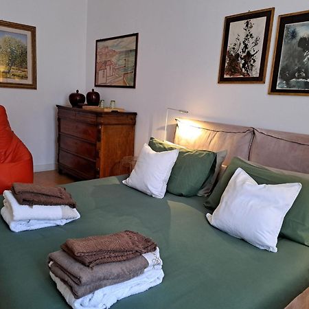 Casa Mari - Free Secure Parking, Breakfast, Private Bathroom, Wifi, Garden, Aircon, 3 Min Walk To Metro And Train Station Milán Exterior foto