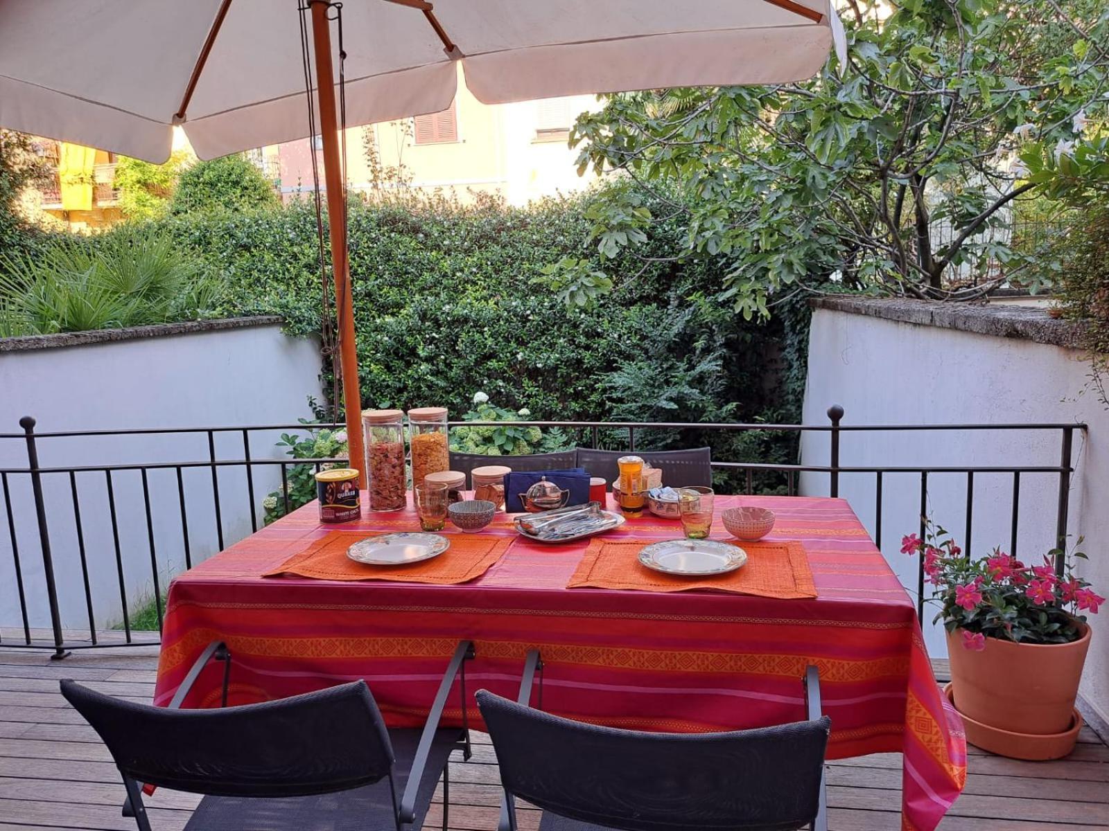 Casa Mari - Free Secure Parking, Breakfast, Private Bathroom, Wifi, Garden, Aircon, 3 Min Walk To Metro And Train Station Milán Exterior foto