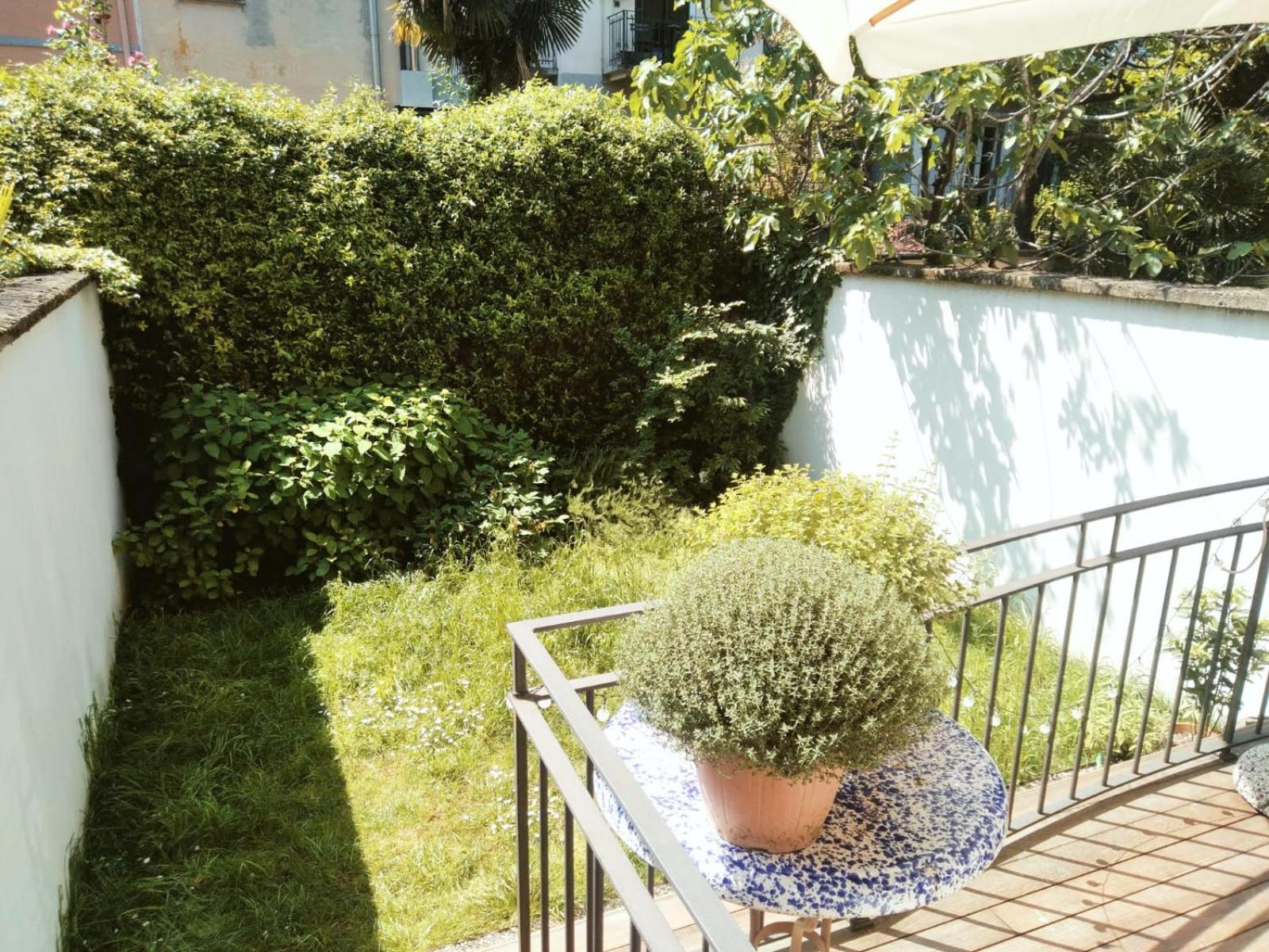 Casa Mari - Free Secure Parking, Breakfast, Private Bathroom, Wifi, Garden, Aircon, 3 Min Walk To Metro And Train Station Milán Exterior foto