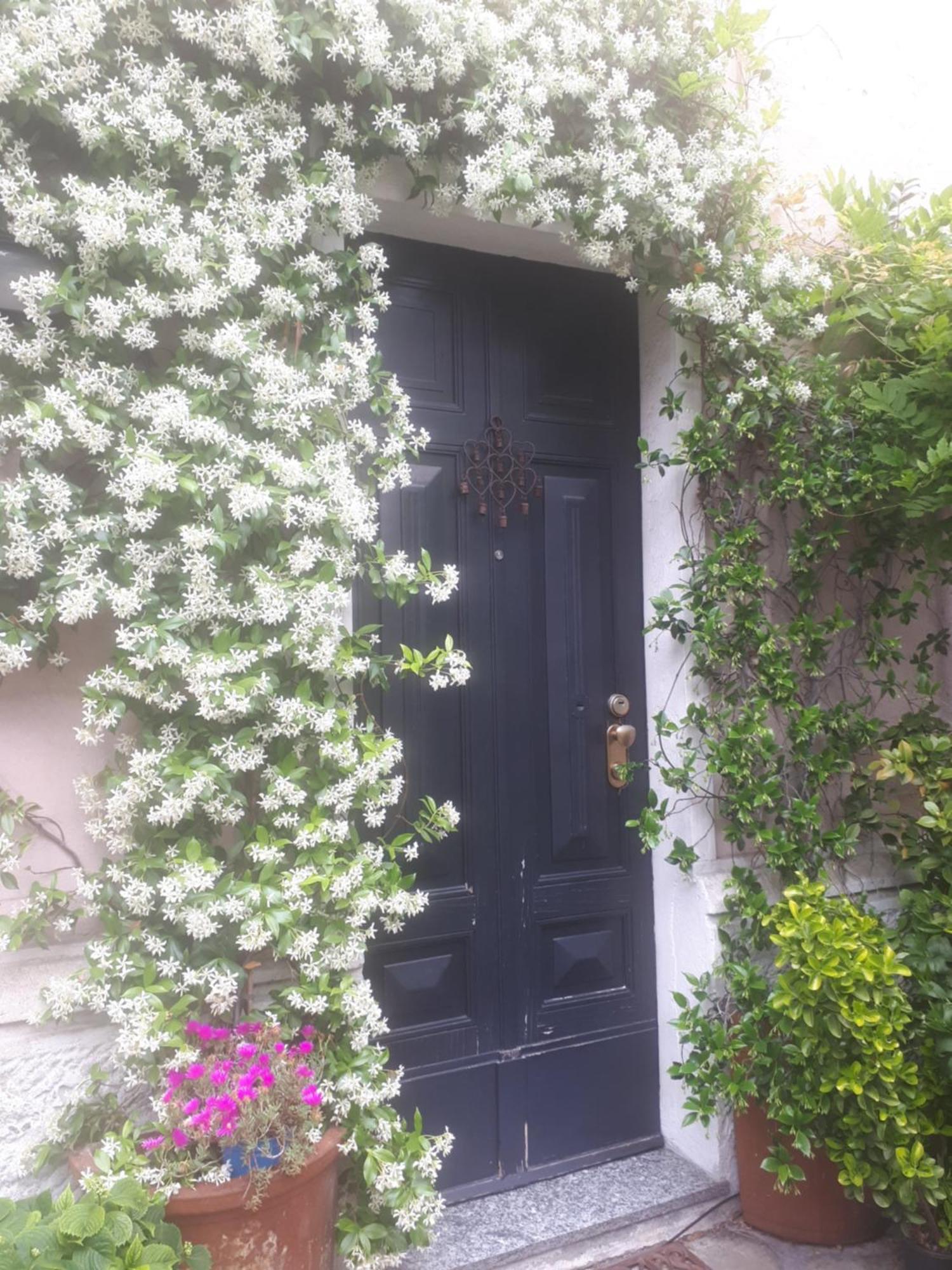 Casa Mari - Free Secure Parking, Breakfast, Private Bathroom, Wifi, Garden, Aircon, 3 Min Walk To Metro And Train Station Milán Exterior foto